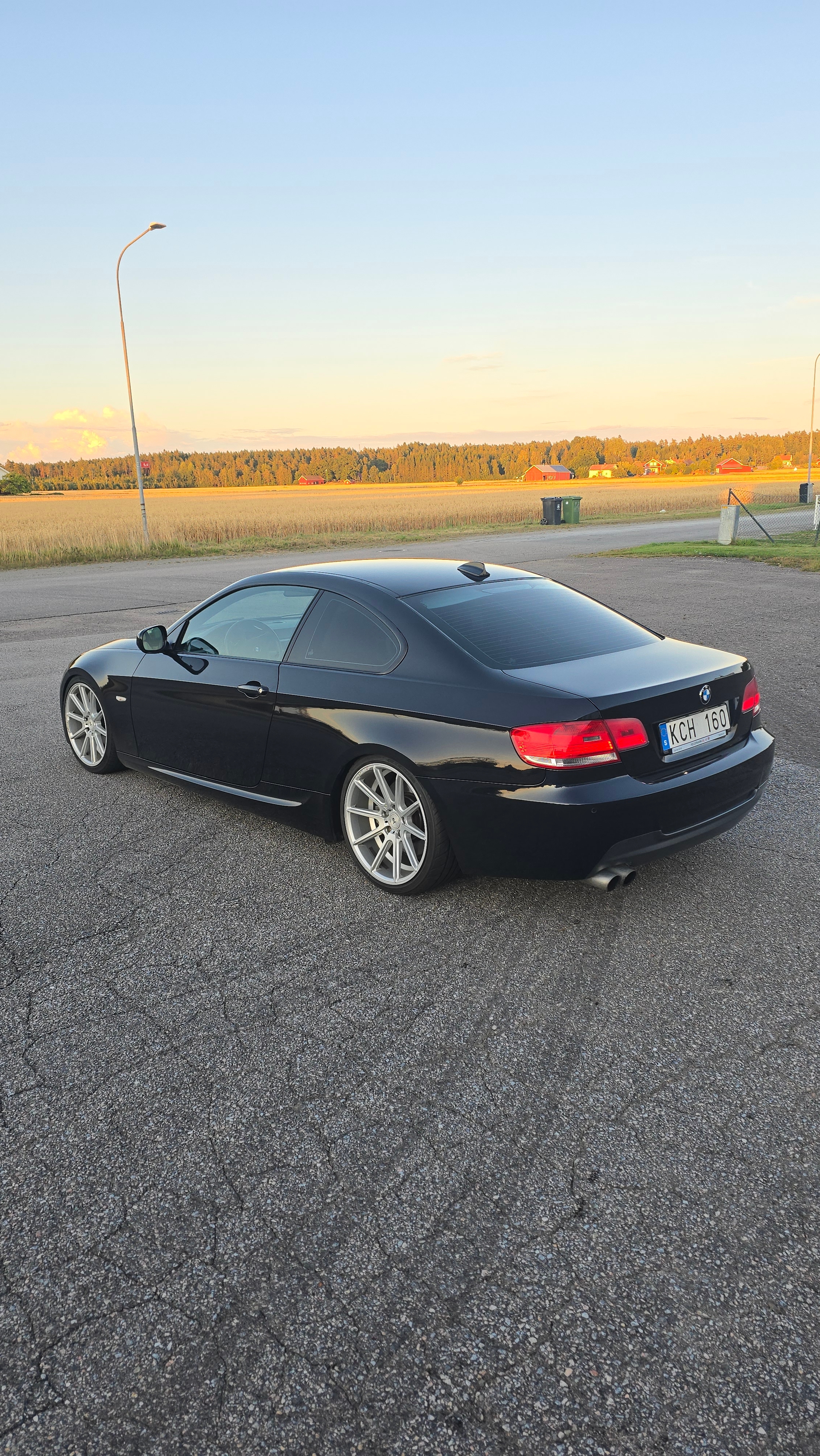 BMW 330 i Coupé Manuell 2010, bild 4/6