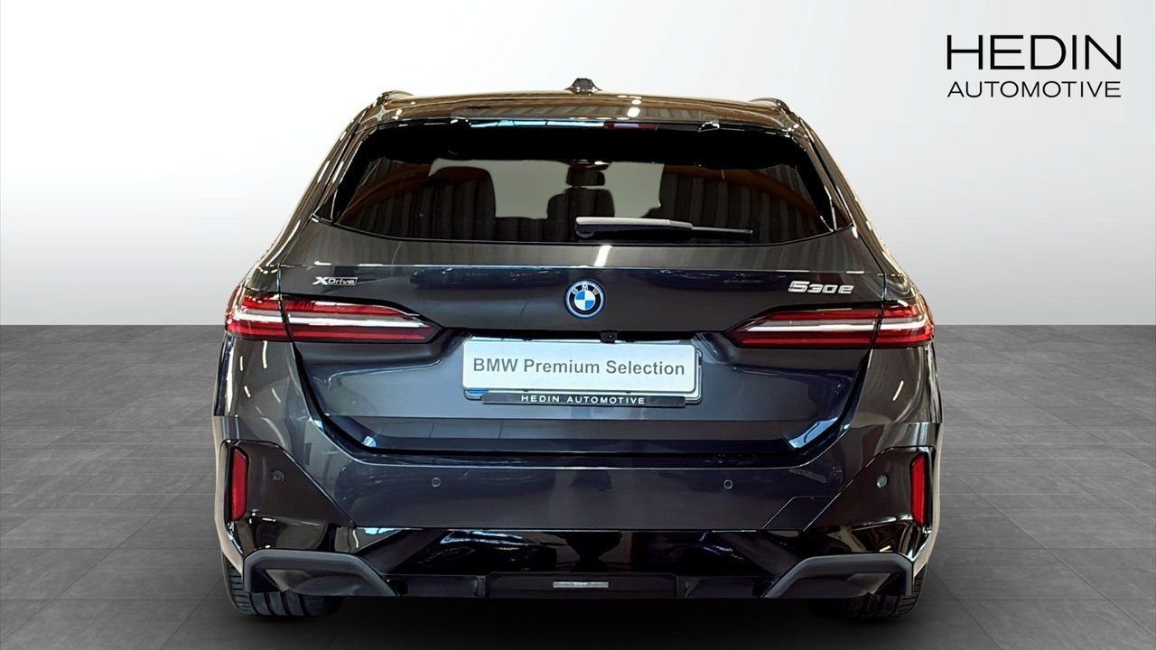 BMW 530 e xDrive Touring M-Sport Drag 2026, bild 7/9