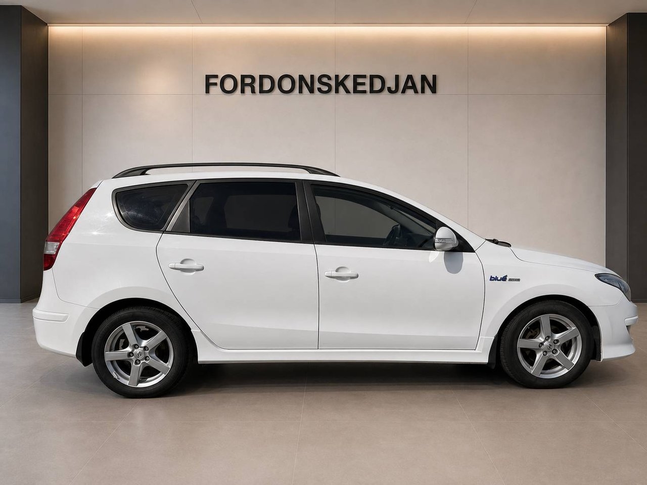 Hyundai i30 cw 1.6 CRDi Business 2012, photo 5/10
