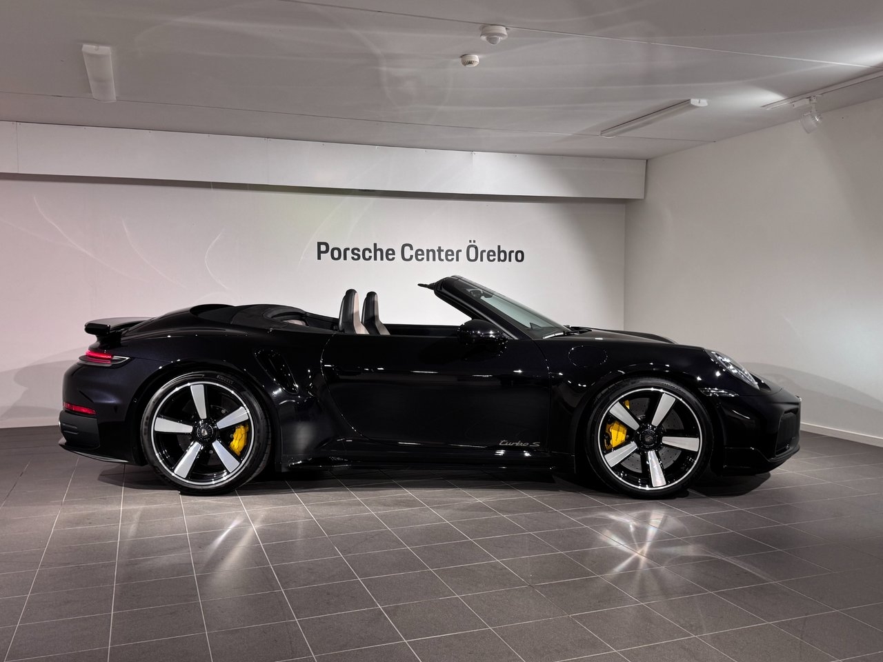 Porsche 911 Turbo S Cabriolet 2026, bild 2/10