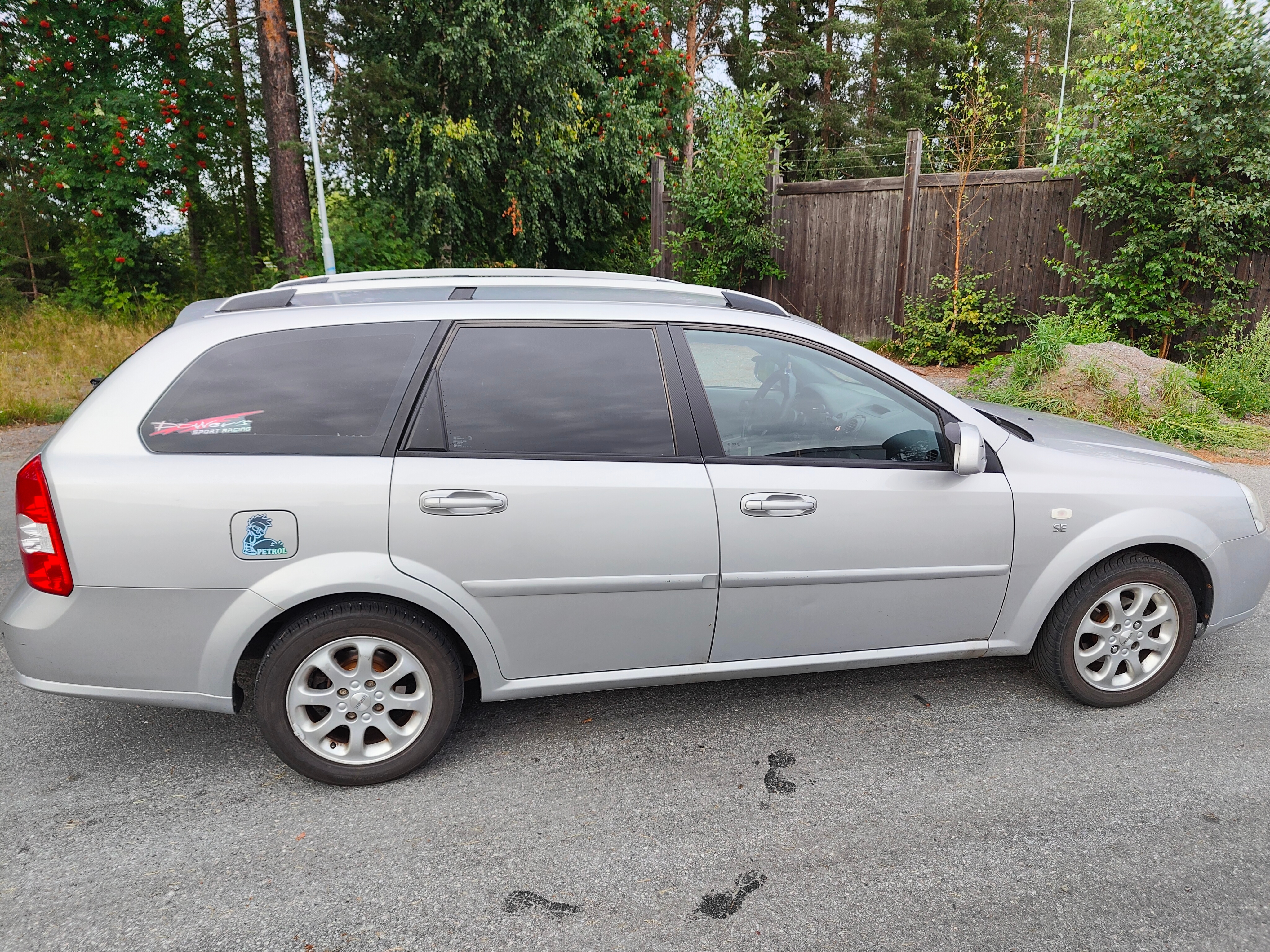 Chevrolet Nubira Wagon 1.6 Manuell 2010, bild 2/8