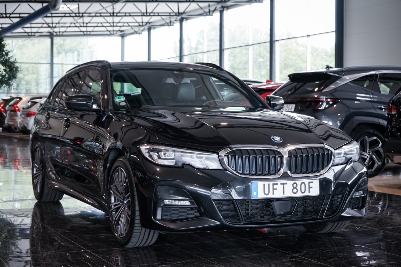 BMW 330 2022, photo 2/10