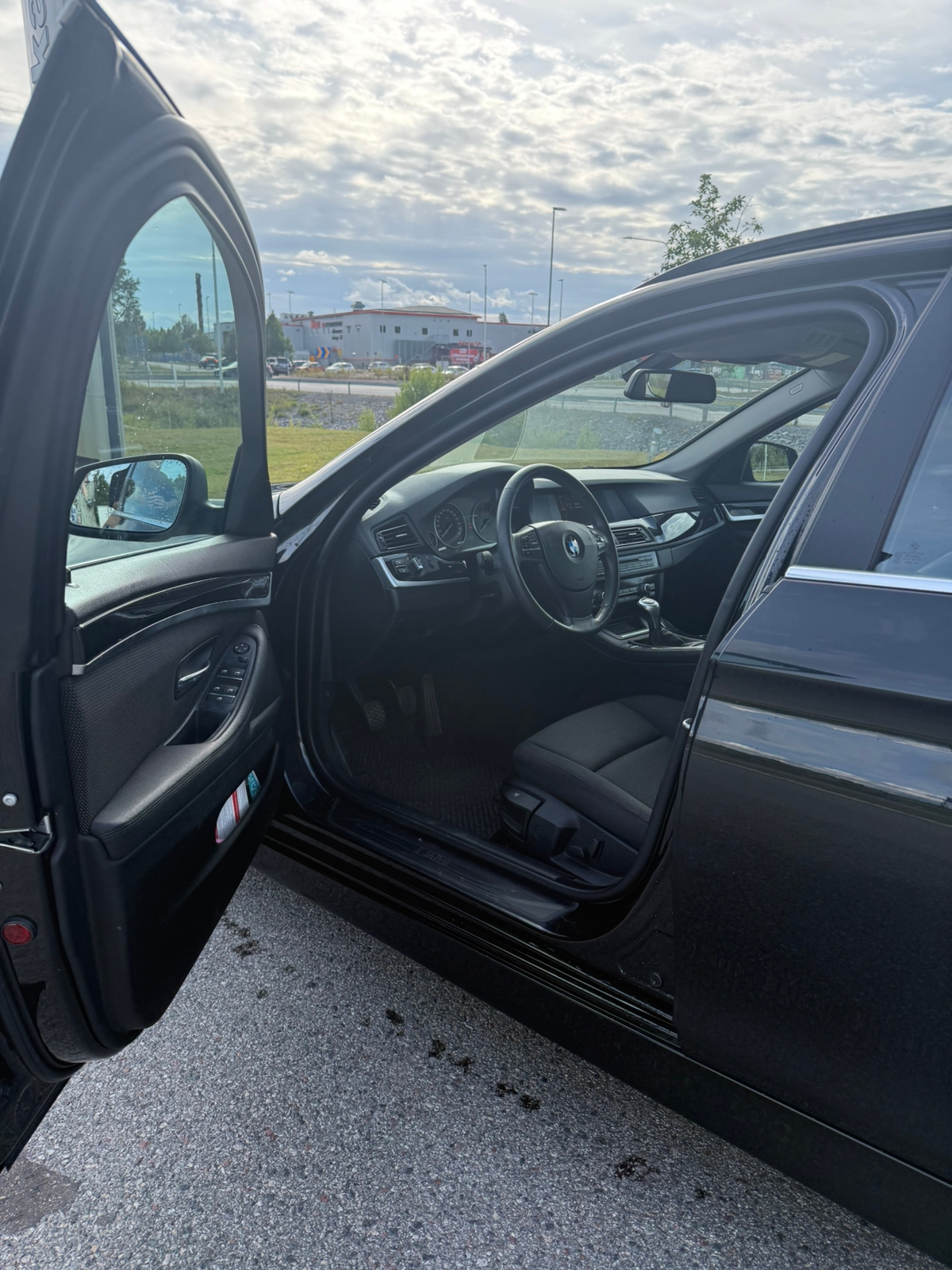 BMW 520 d Touring Manuell 2013, bild 6/7