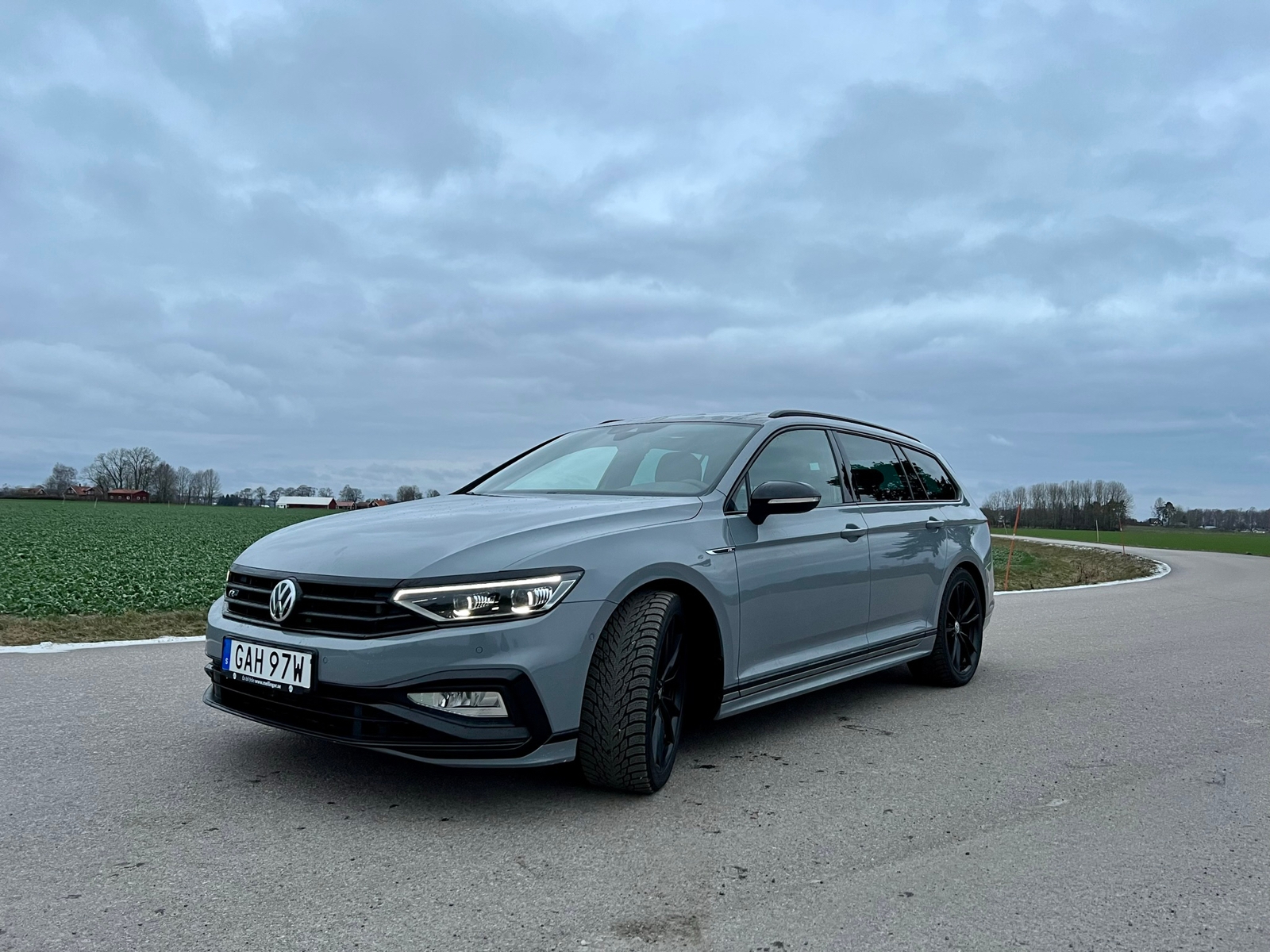 Volkswagen Passat 2020, bild 2/9