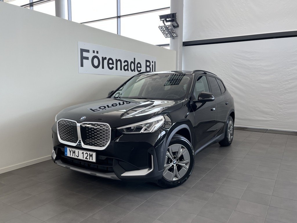 BMW iX1