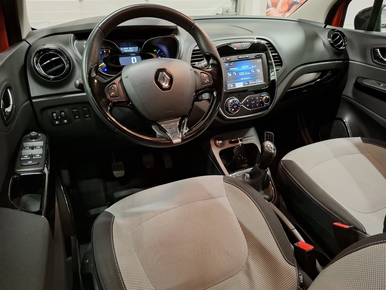 Renault Captur 2015, bild 3/26