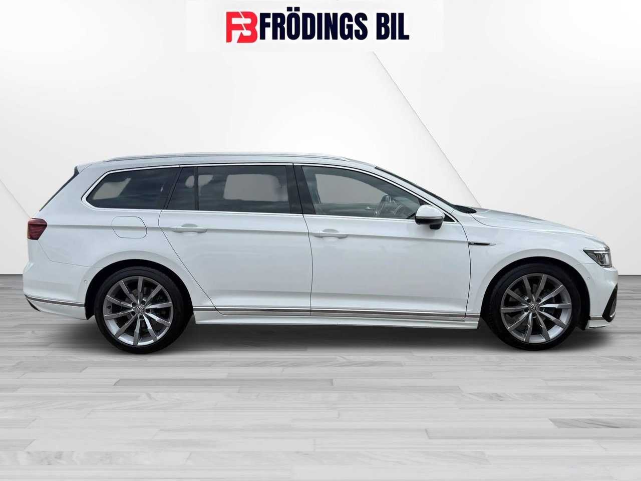 Volkswagen Passat 2020, bild 5/24