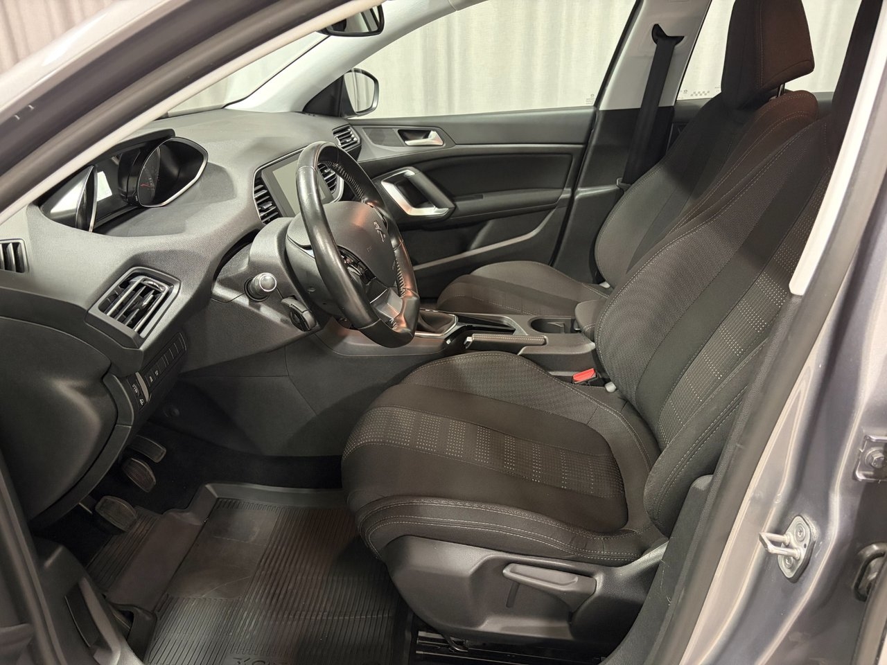 Peugeot 308 SW ACTIVE PureTech 110 Inkl 2015, bild 7/10