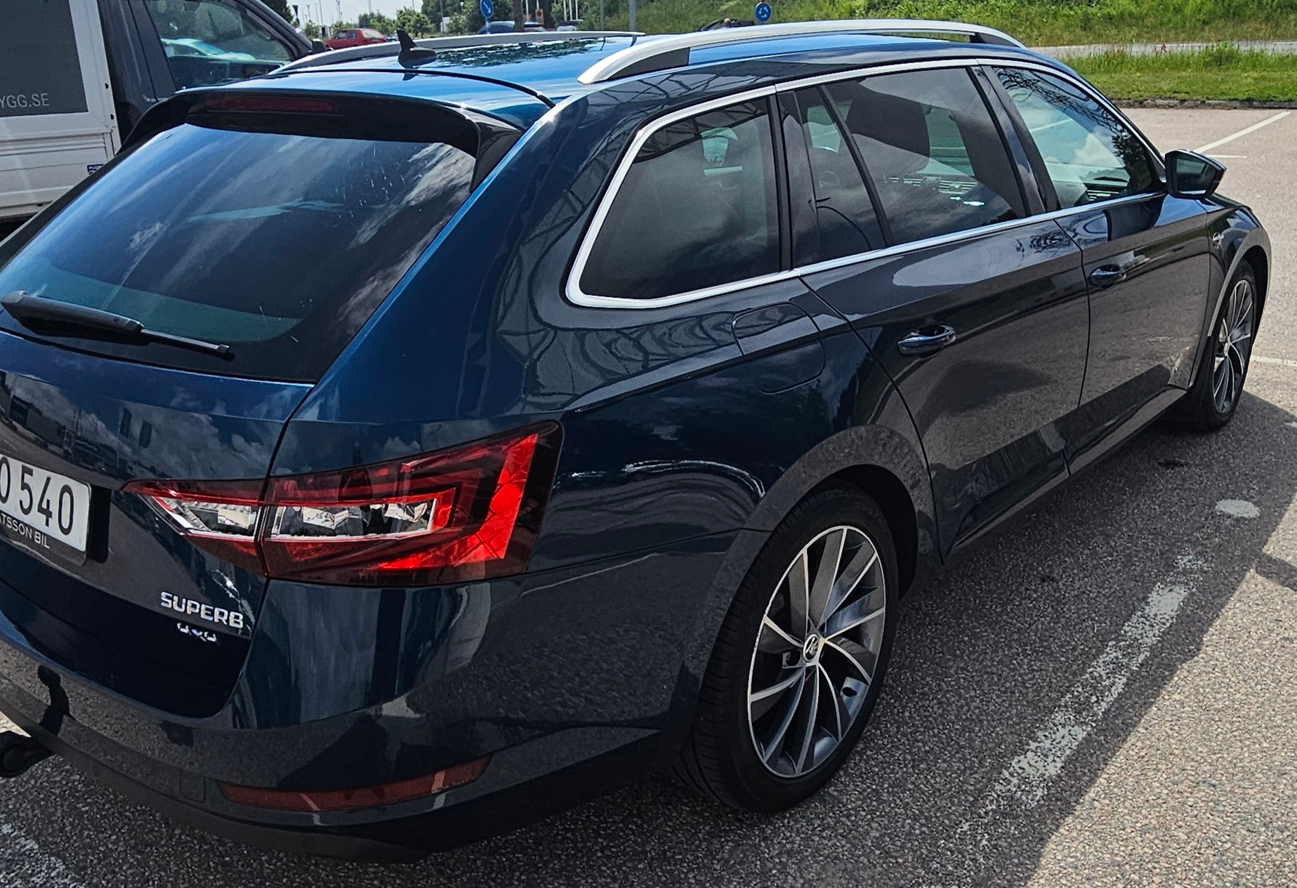 Skoda Superb 2018, bild 7/9