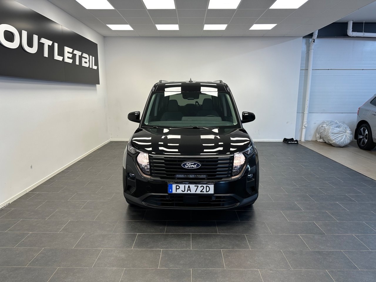 Ford Tourneo Courier 2024, bild 6/10