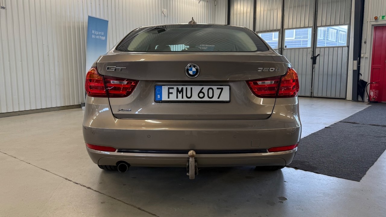BMW 320 2015, bild 7/10