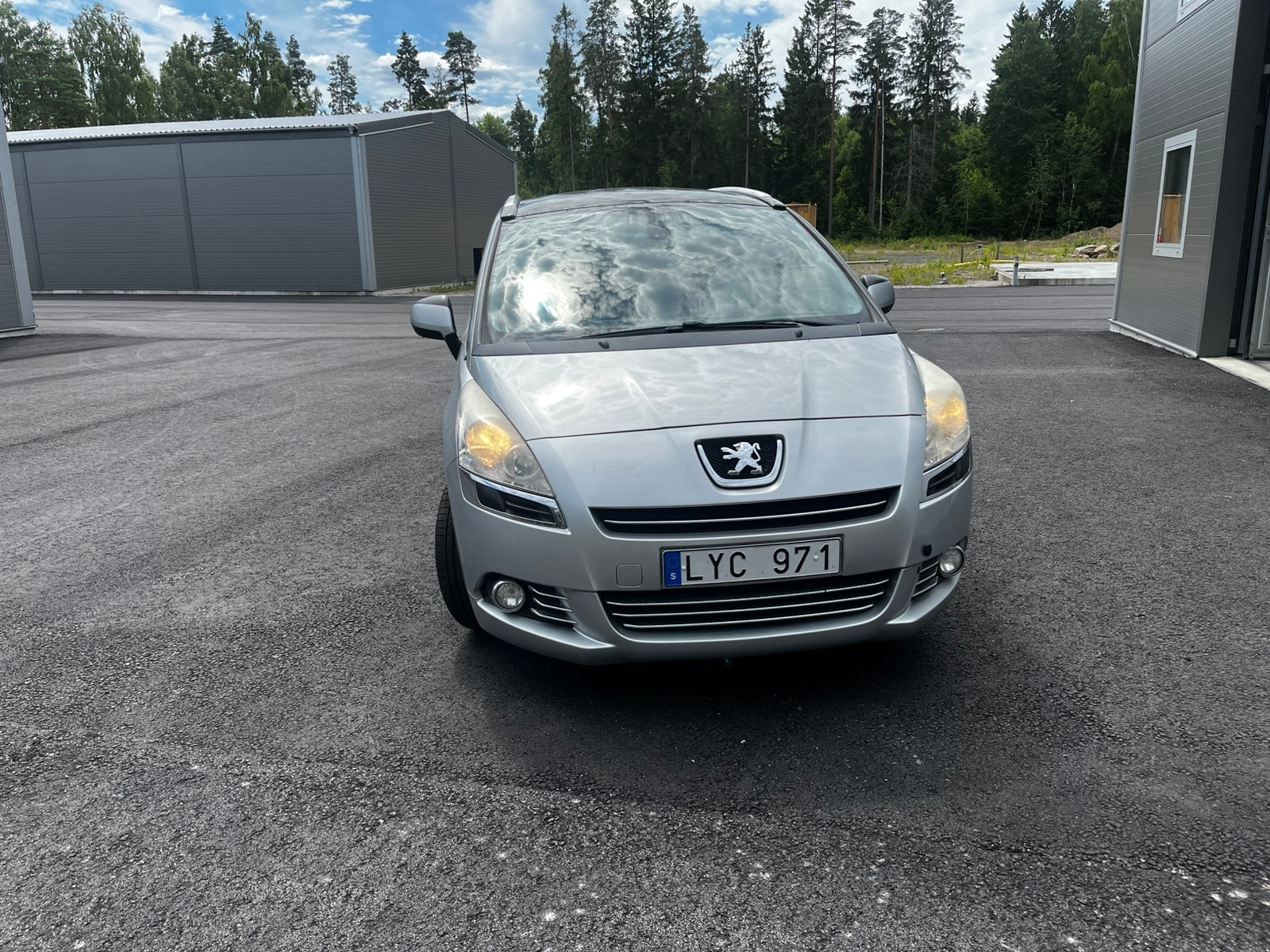 Peugeot 5008