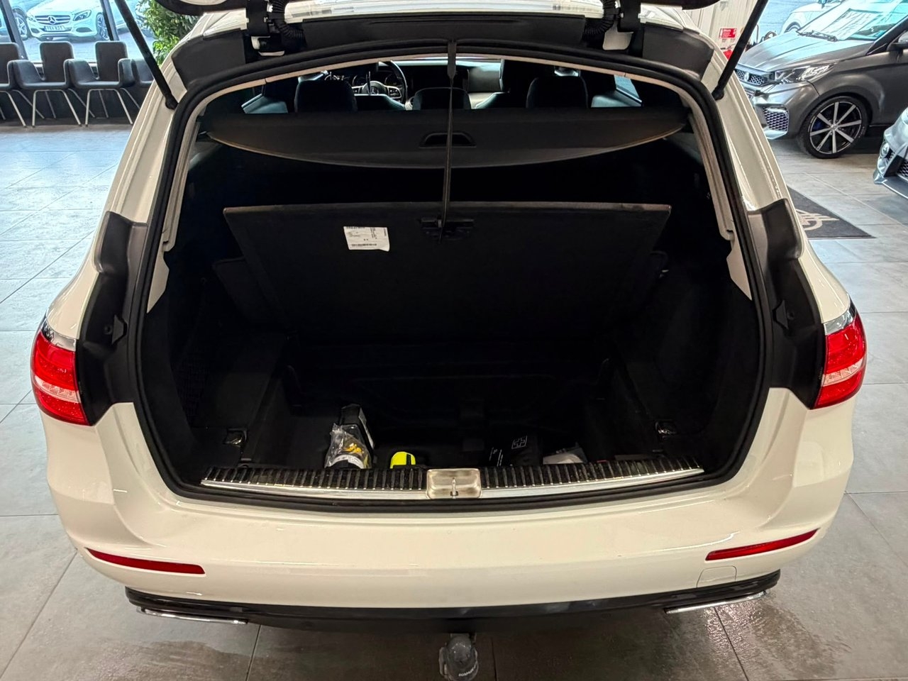 Mercedes-Benz E 200 T d 2019, kuva 7/10