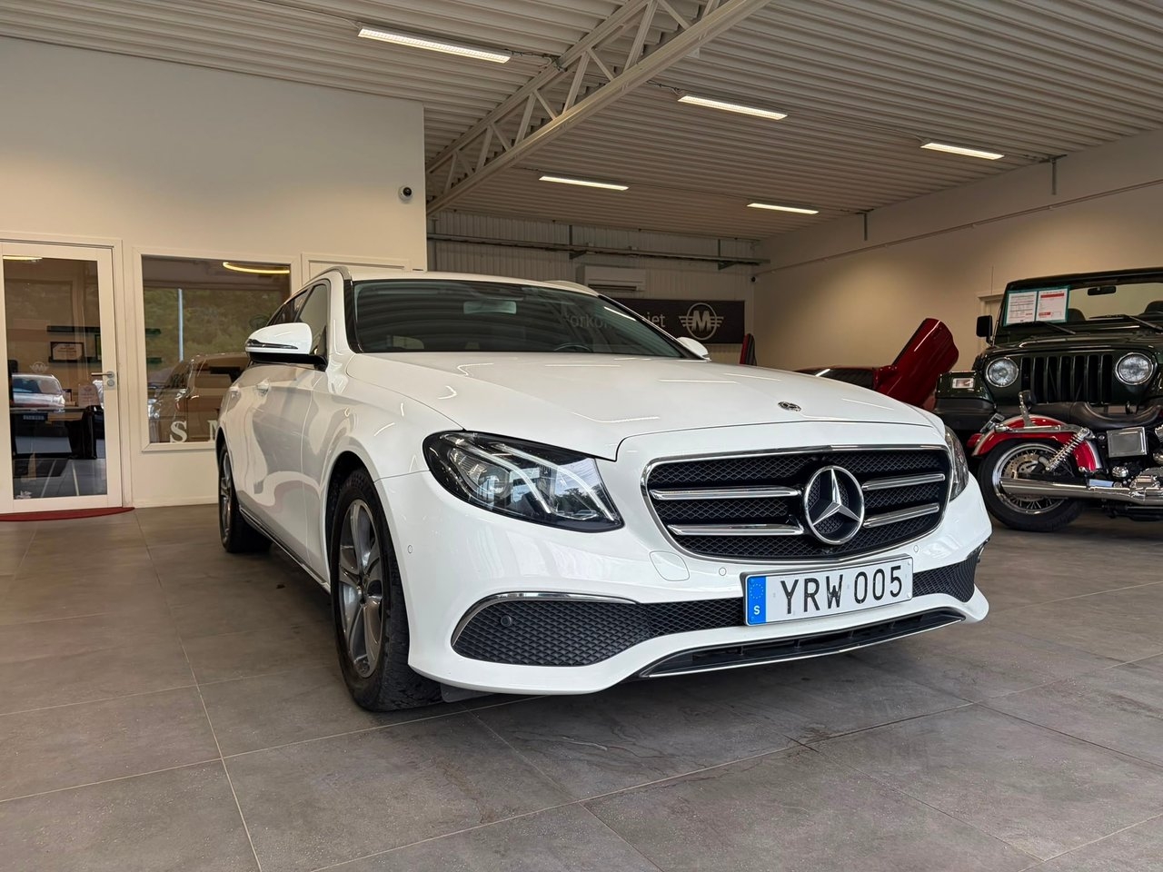 Mercedes-Benz E