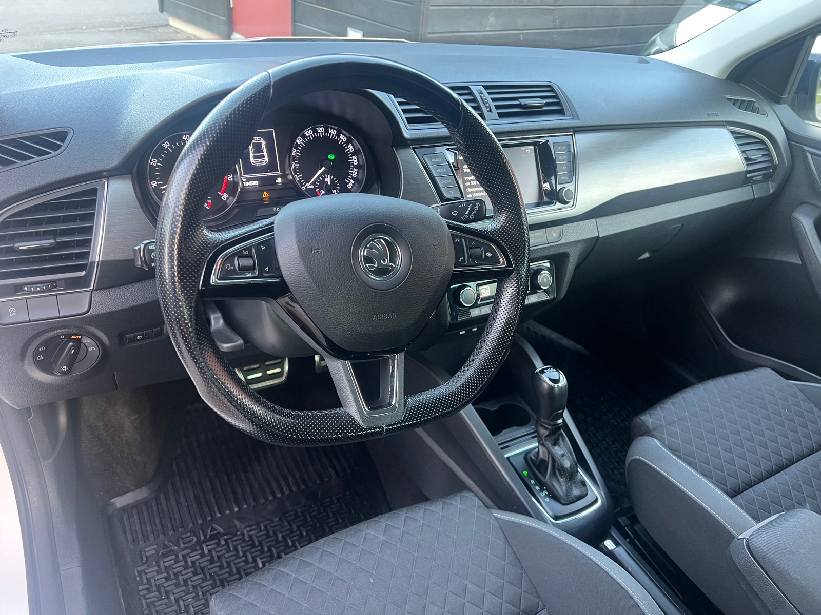 Skoda Fabia 2017, bild 4/8