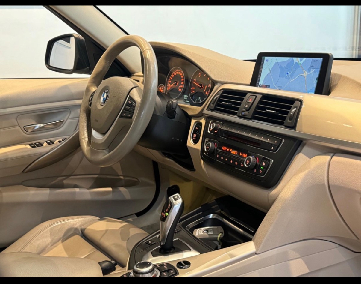BMW 320 d Sedan Steptronic 2012, bild 2/10
