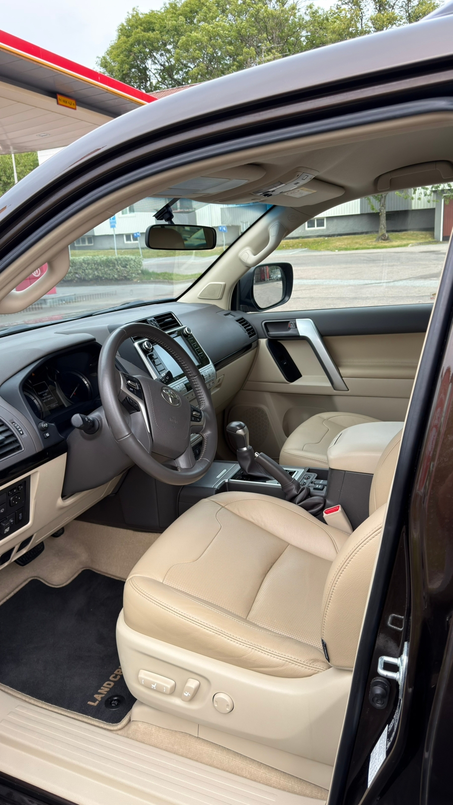 Toyota Land Cruiser 2020, bild 6/10