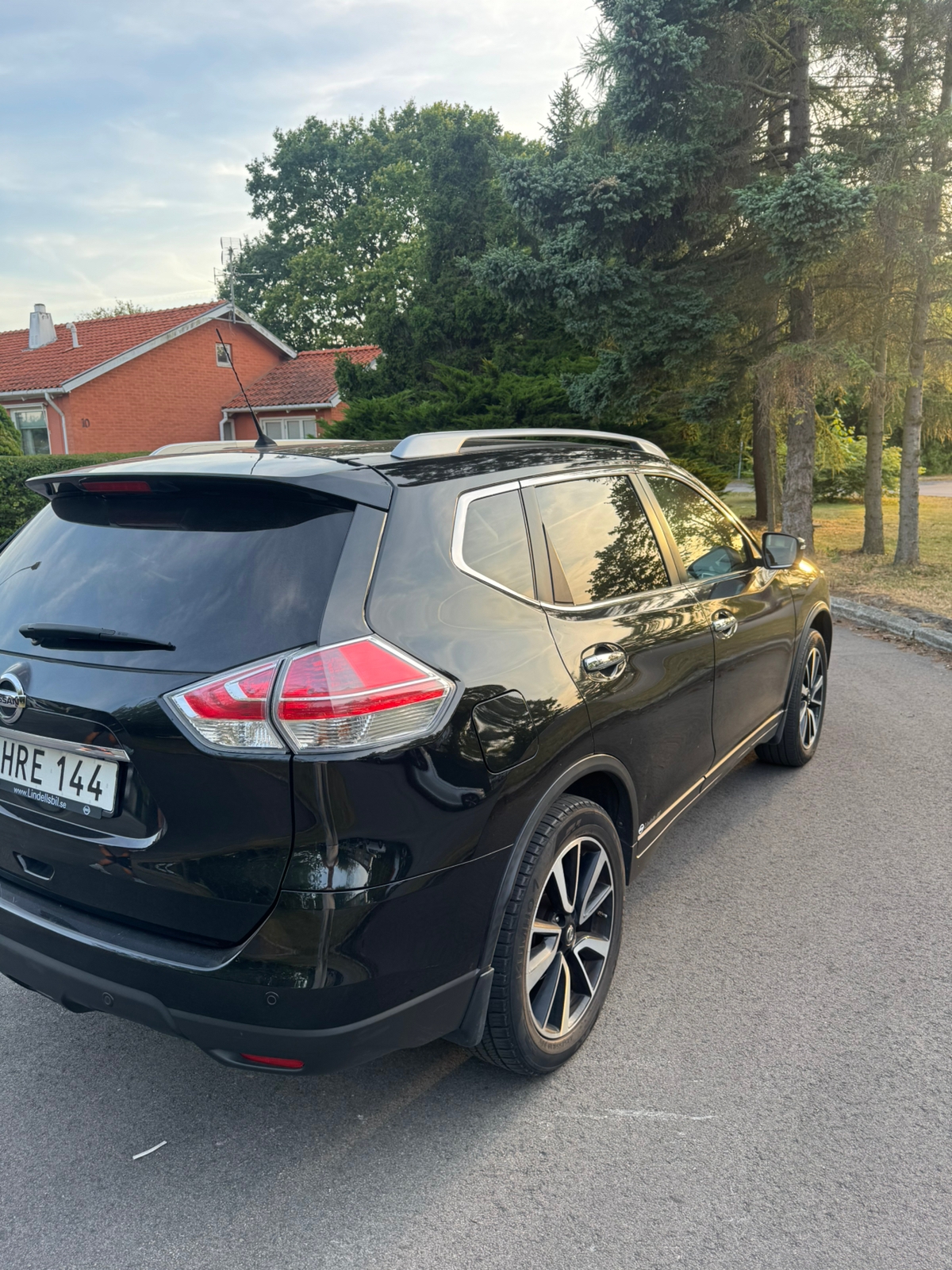 Nissan X-Trail 2016, bild 2/5
