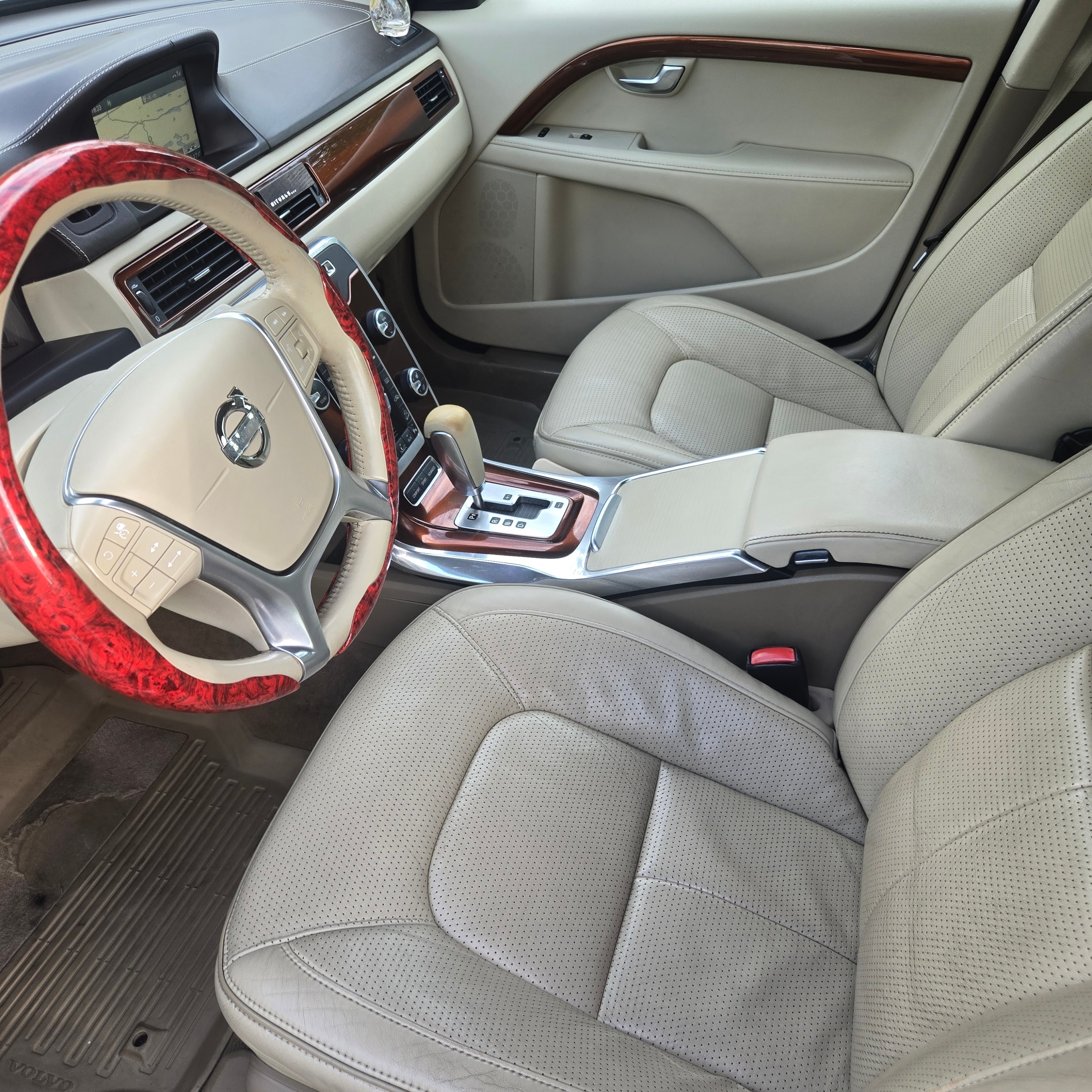 Volvo XC70 D5 AWD Geartronic 2012, bild 5/8