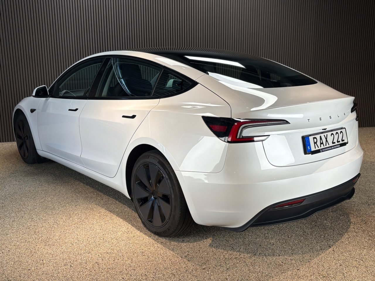 Tesla Model 3 Standard Range 2024, bild 4/10