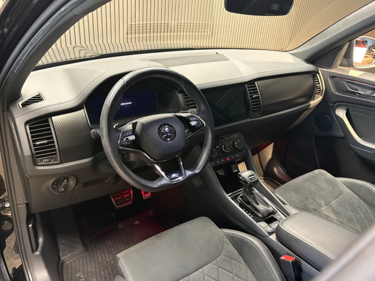 Skoda Kodiaq 2.0 TDI 2024, bild 7/10