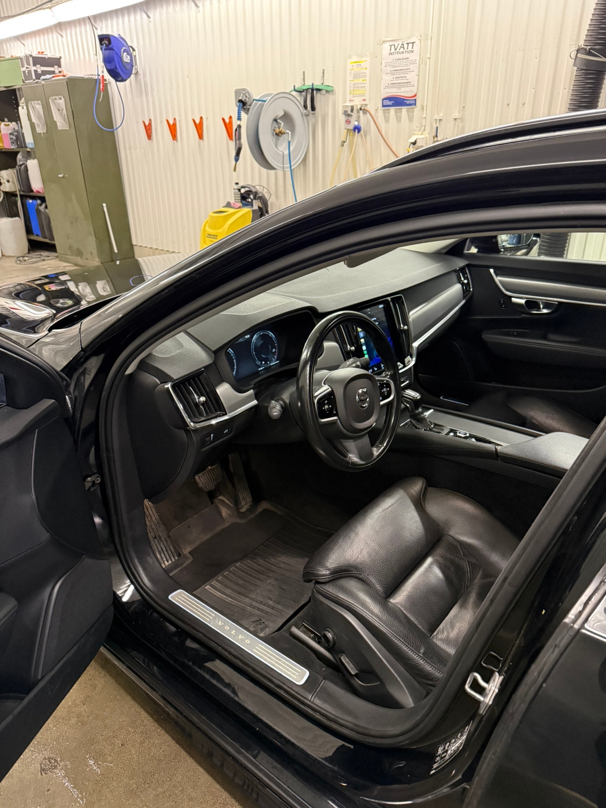 Volvo V90 D4 AWD Geartronic 2019, bild 7/8