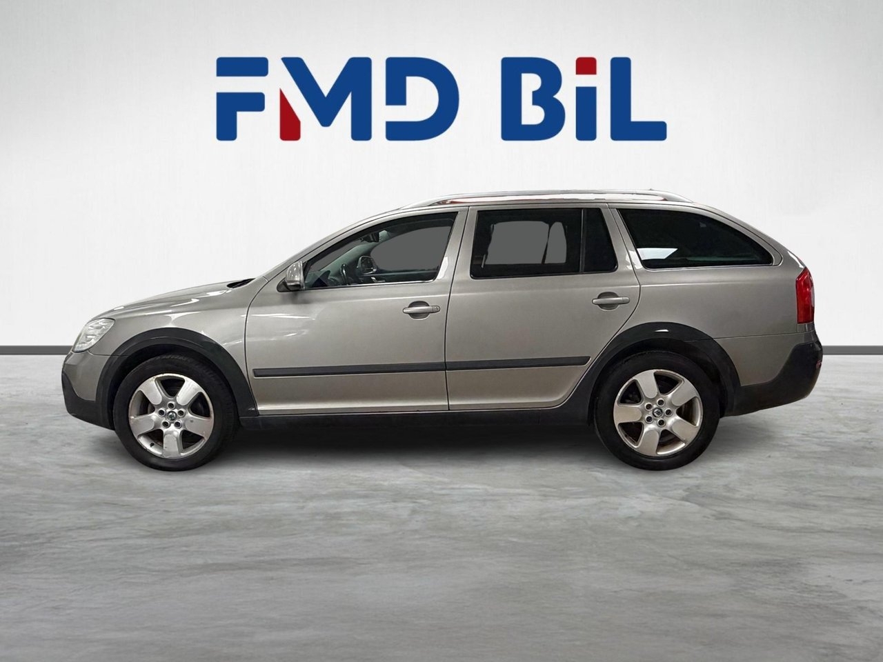Skoda Octavia 2013, bild 2/10