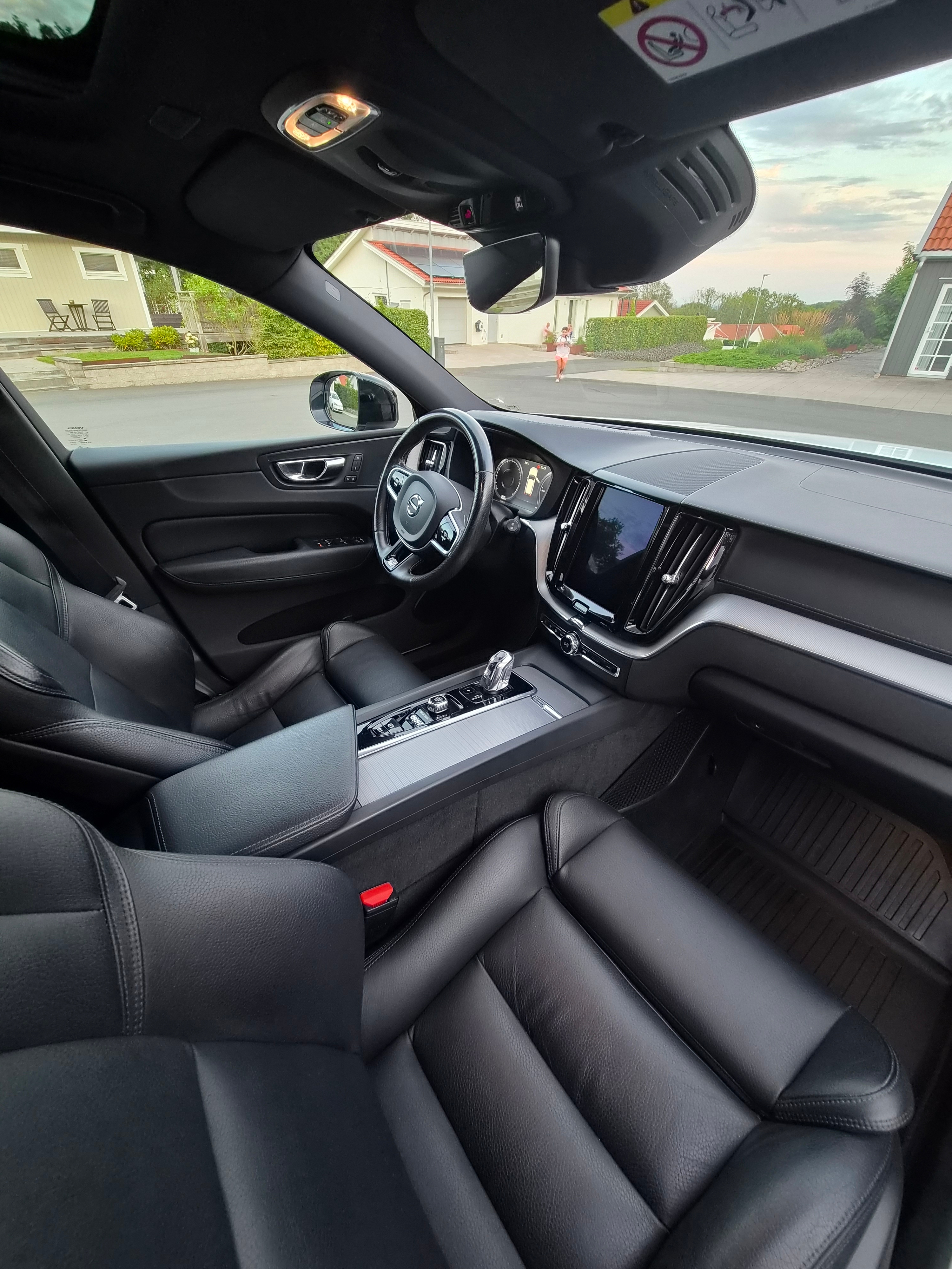 Volvo XC60 2018, photo 5/10