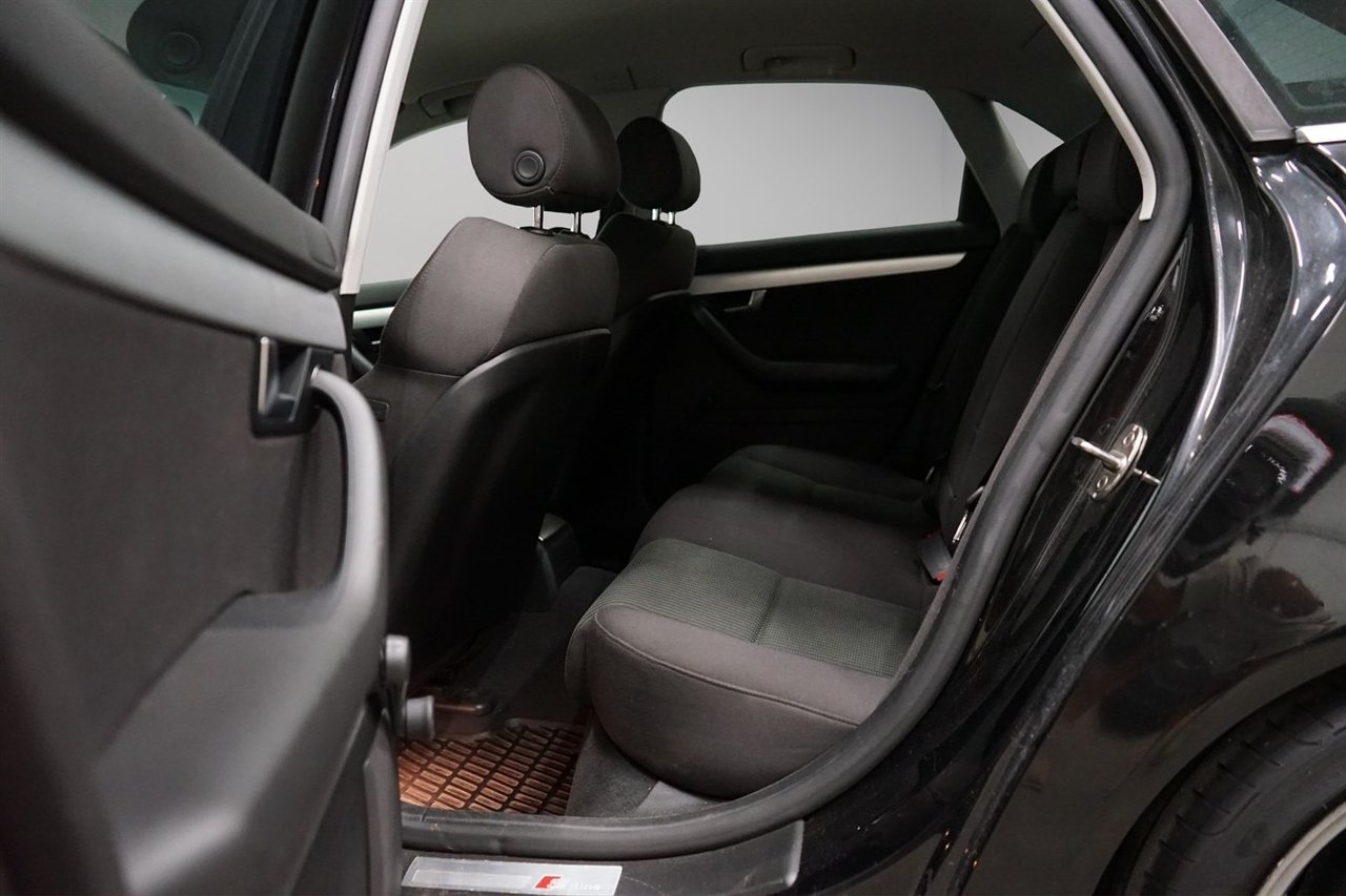 Audi A4 Sedan 2.0 TDI Quattro 170Hk 2007, bild 7/10