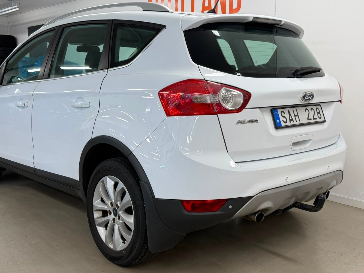 Ford Kuga 2.0 TDCi AWD Powershift Trend 2013, bild 6/10