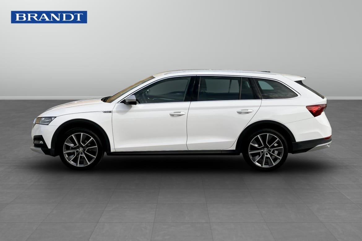 Skoda Octavia 2023, bild 4/10
