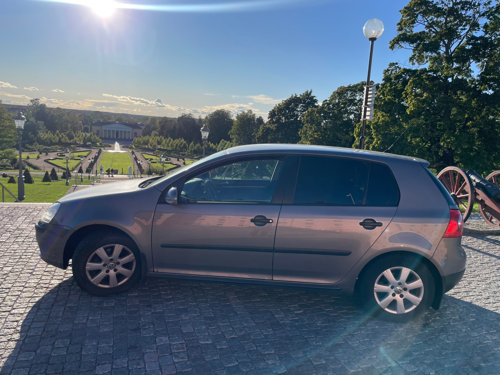 Volkswagen Golf V 5-dörrar 1.6 Manuell 2007, bild 2/3