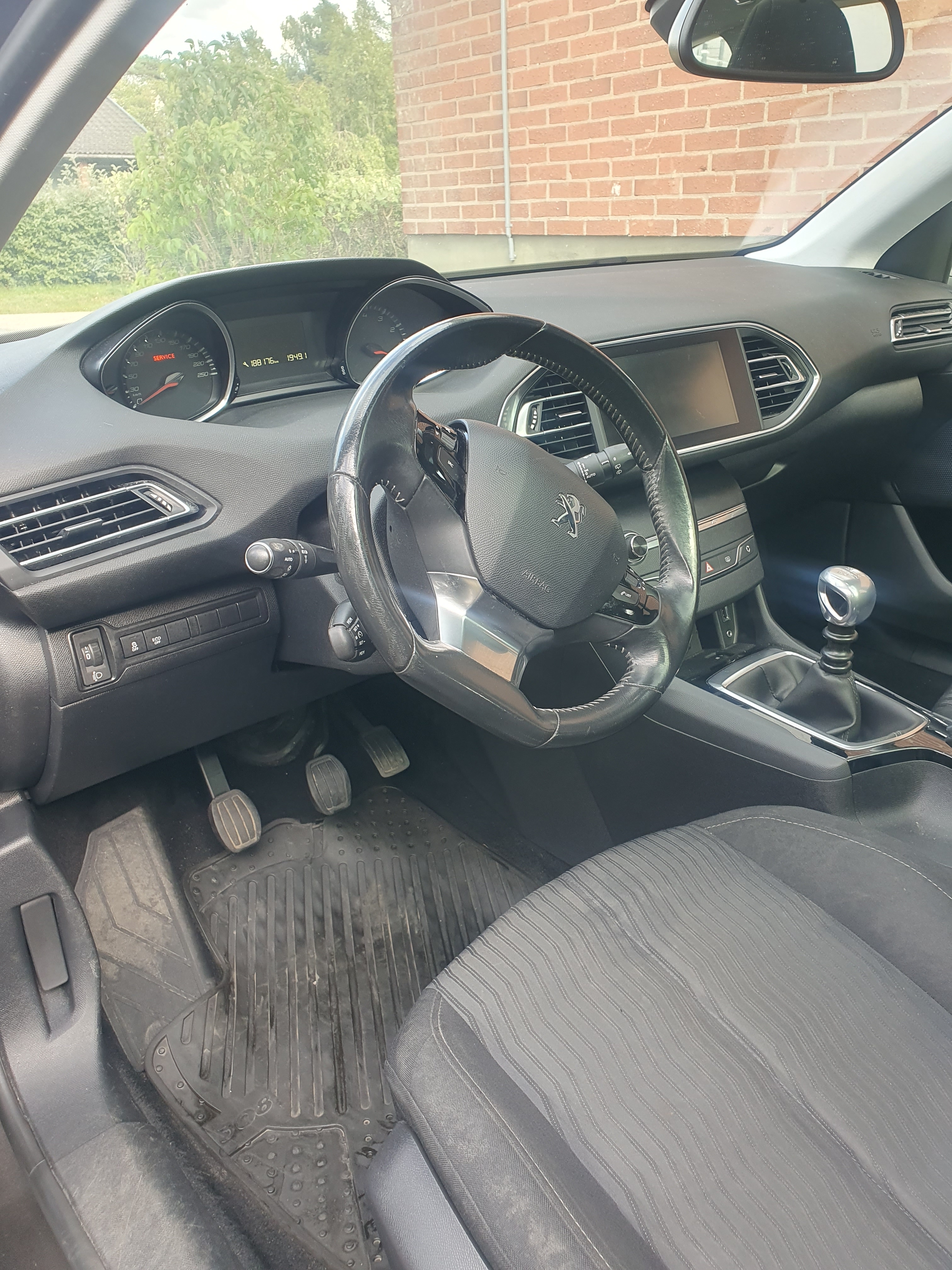 Peugeot 308 SW 1.2 PureTech 130 Manuell 2014, bild 3/5