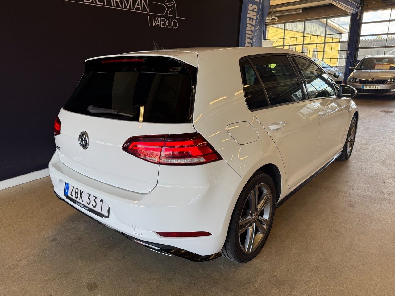 Volkswagen Golf 1.0 TSI DSG R-Line 2018, bild 4/10