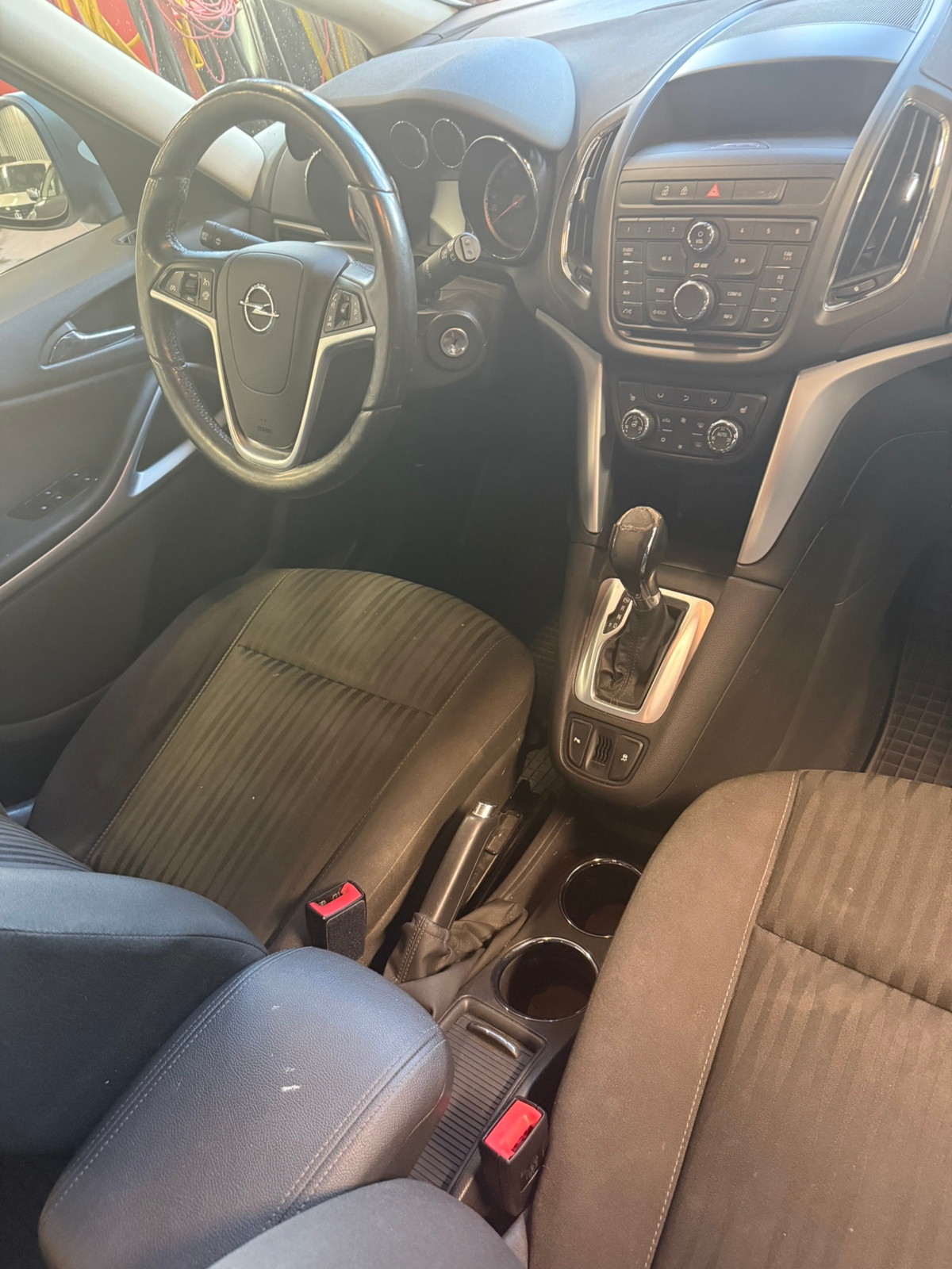 Opel Zafira Tourer 1.4 Turbo Automatisk 2012, bild 6/7