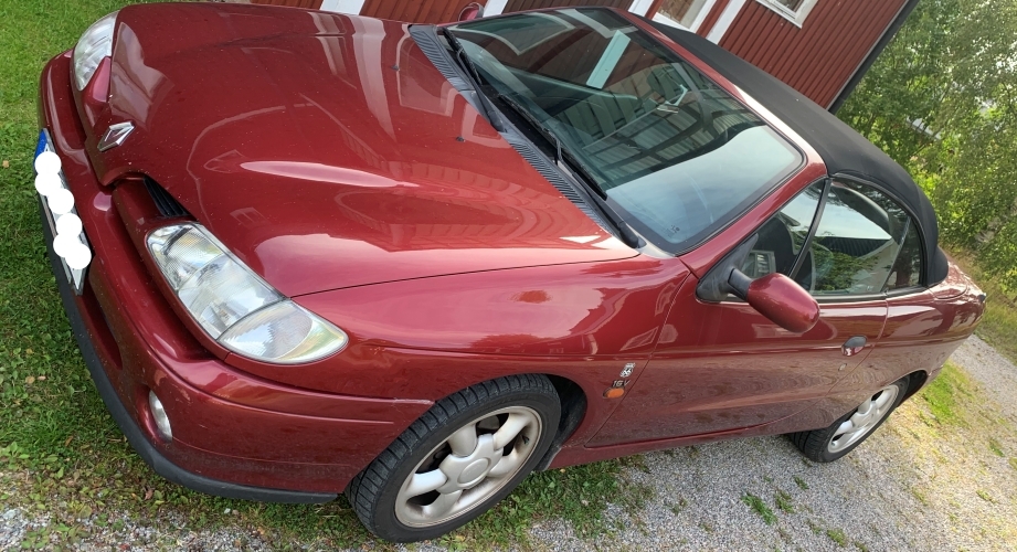 Renault Megane I Cabriolet 2.0 Manuell 1997, bild 2/2