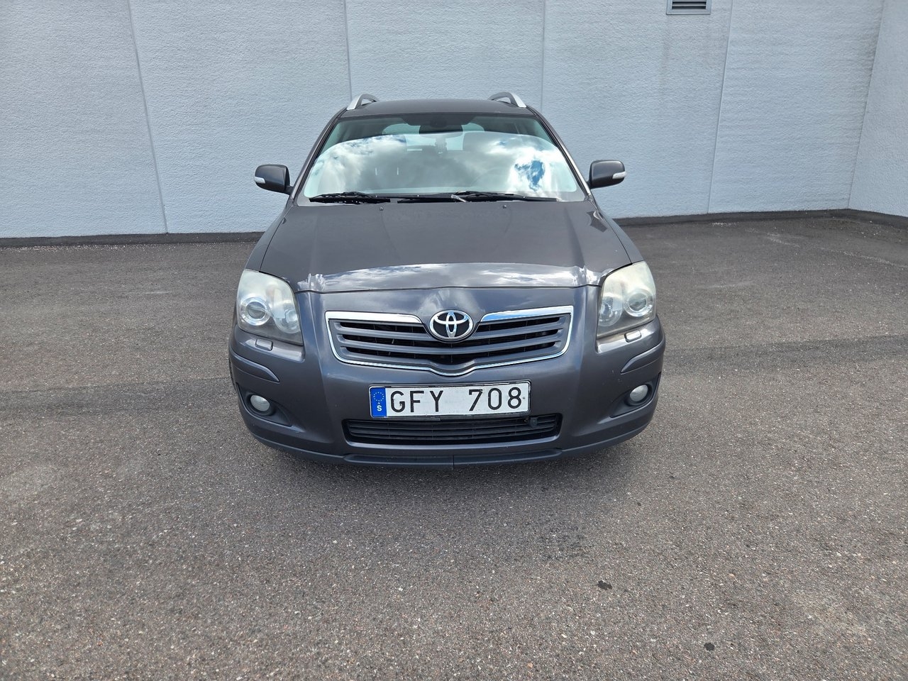 Toyota Avensis Kombi 2.0 D-4D Euro 4 2007, bild 2/13