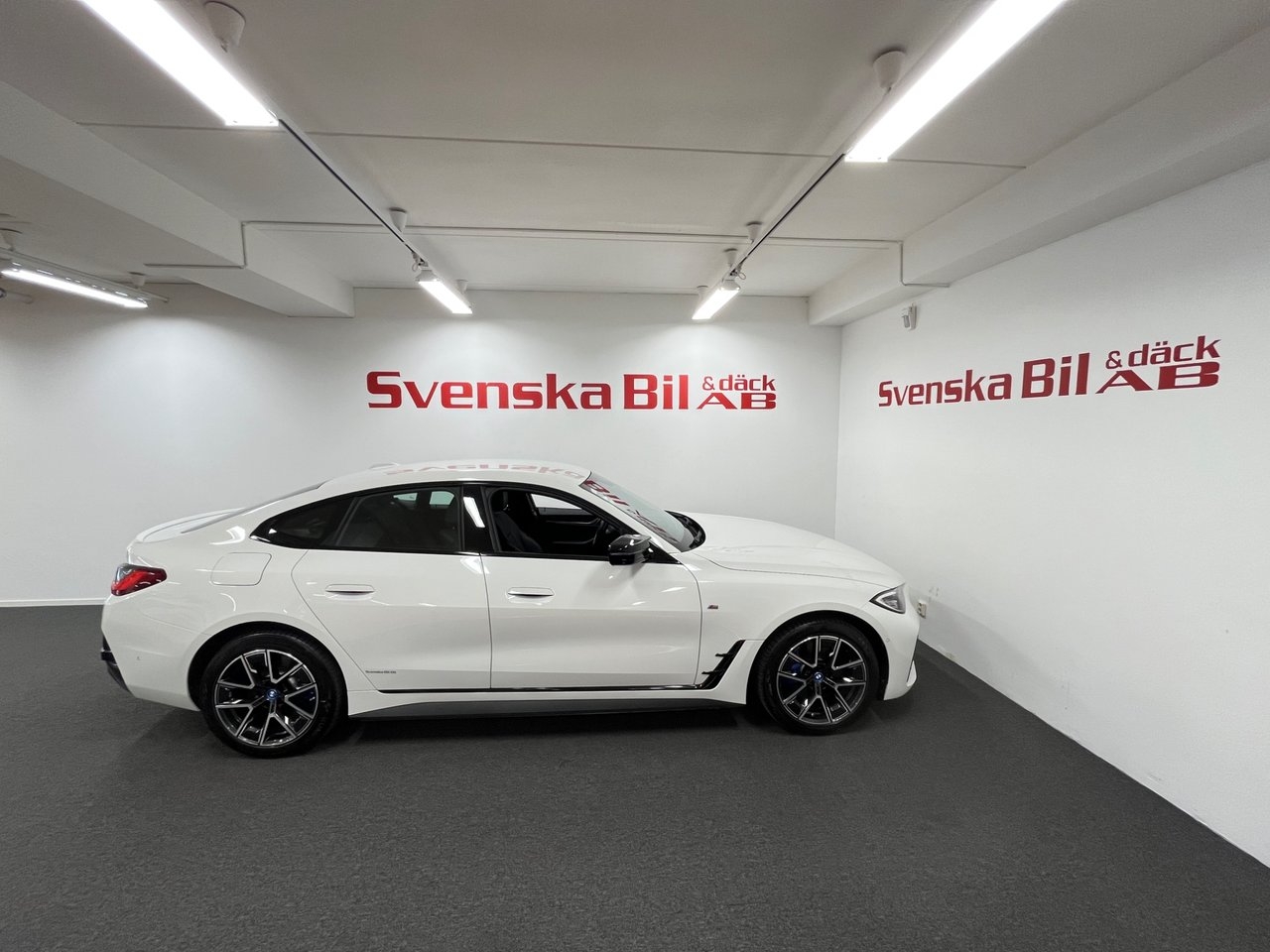 BMW i4 2024, photo 7/30