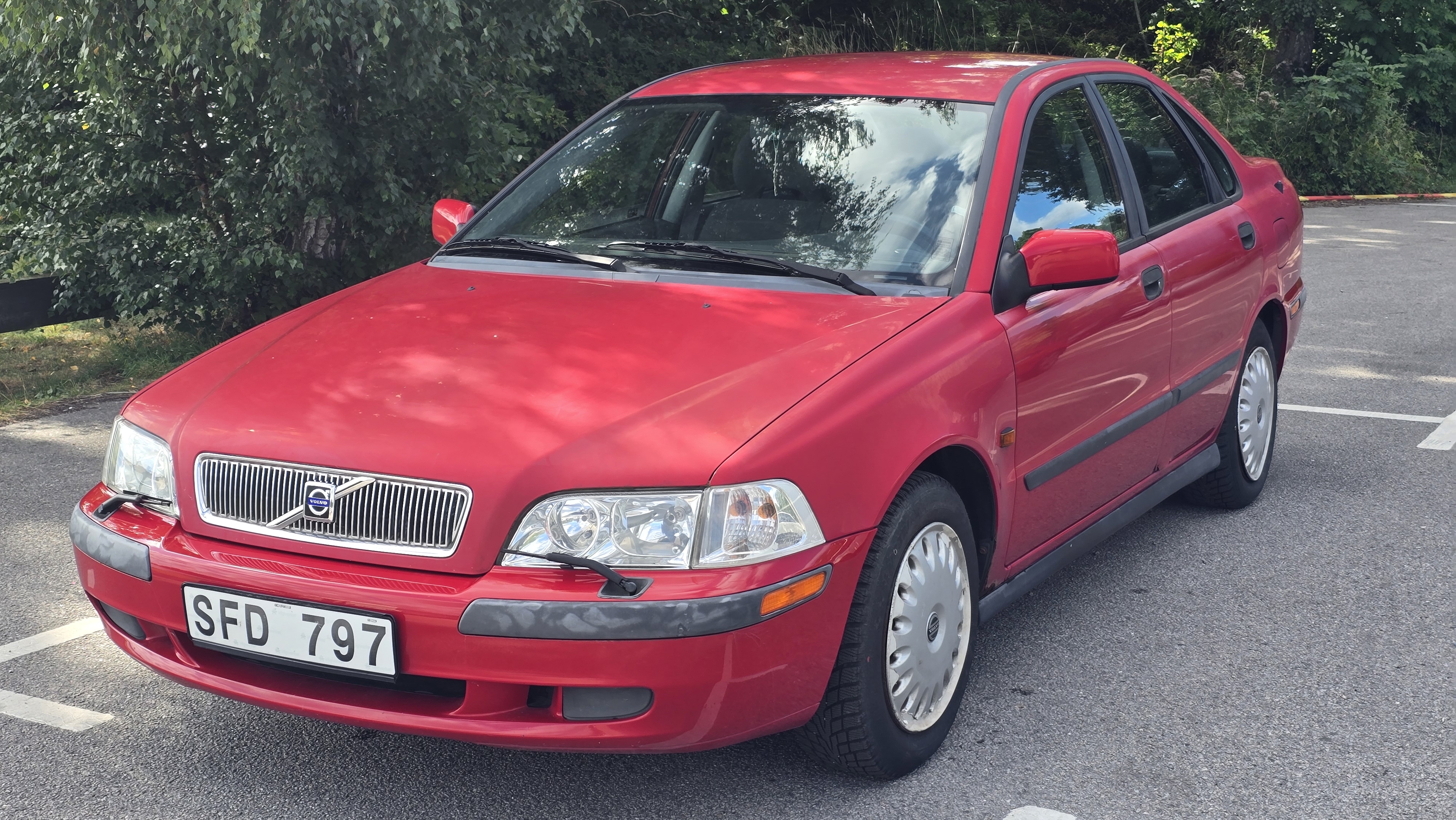 Volvo S40 1.6 Manuell 2001, bild 2/10
