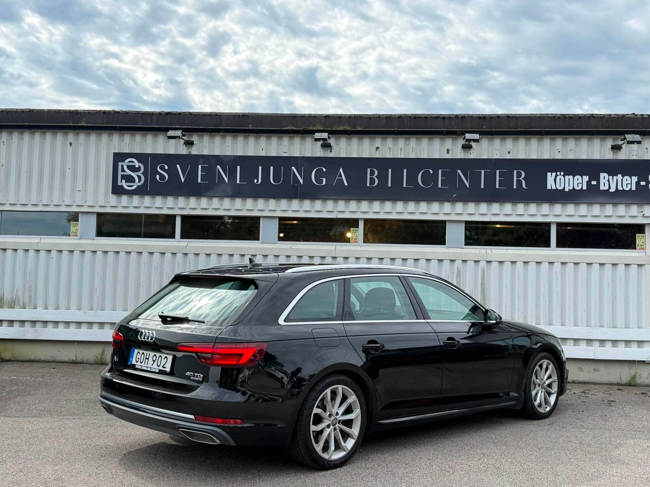 Audi A4 2019, kuva 4/10