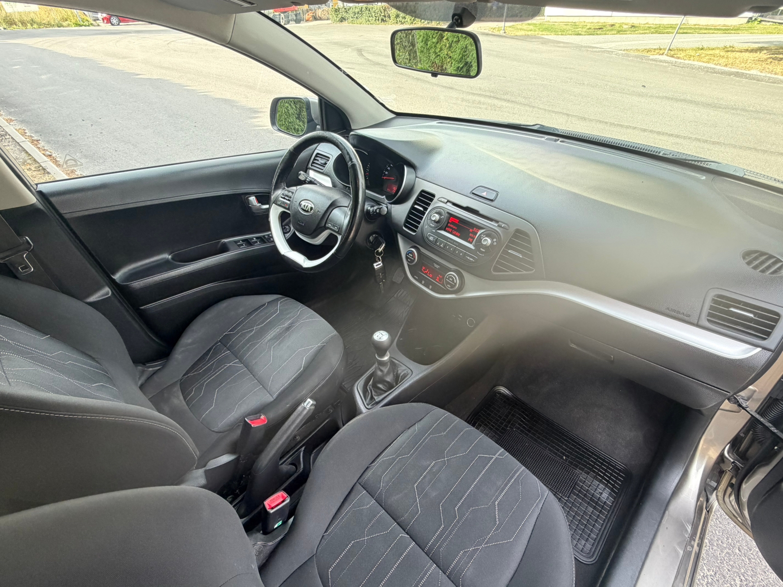Kia Picanto 5-dörrar 1.0 MPI Manuell 2016, bild 5/7