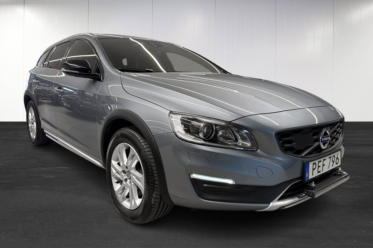 Volvo V60 Cross Country 2017, bild 2/10