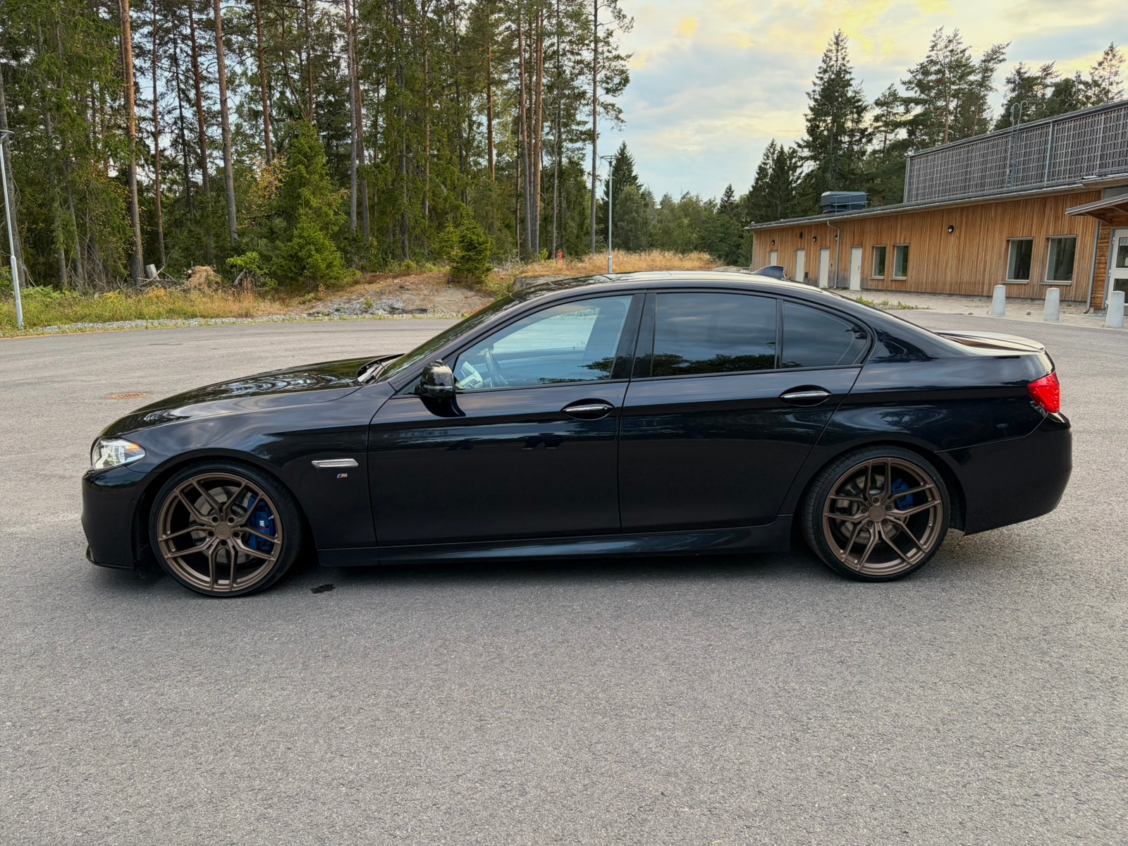 BMW M550d xDrive Sedan Steptronic 2016, bild 3/9