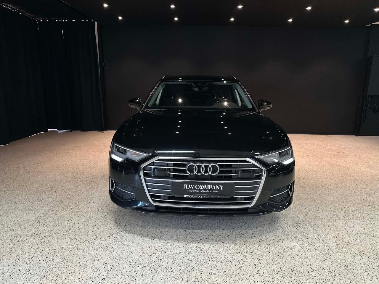 Audi A6 2022, photo 2/10