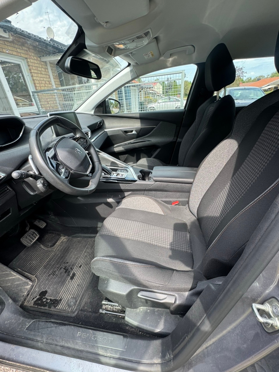 Peugeot 5008 1.2 PureTech 130 EAT 2022, bild 5/7