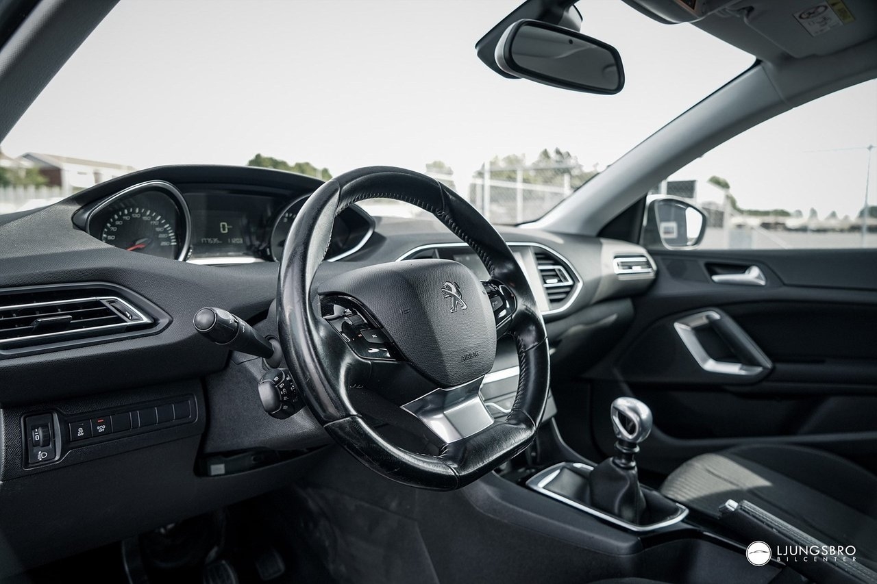 Peugeot 308 2017, bild 4/8