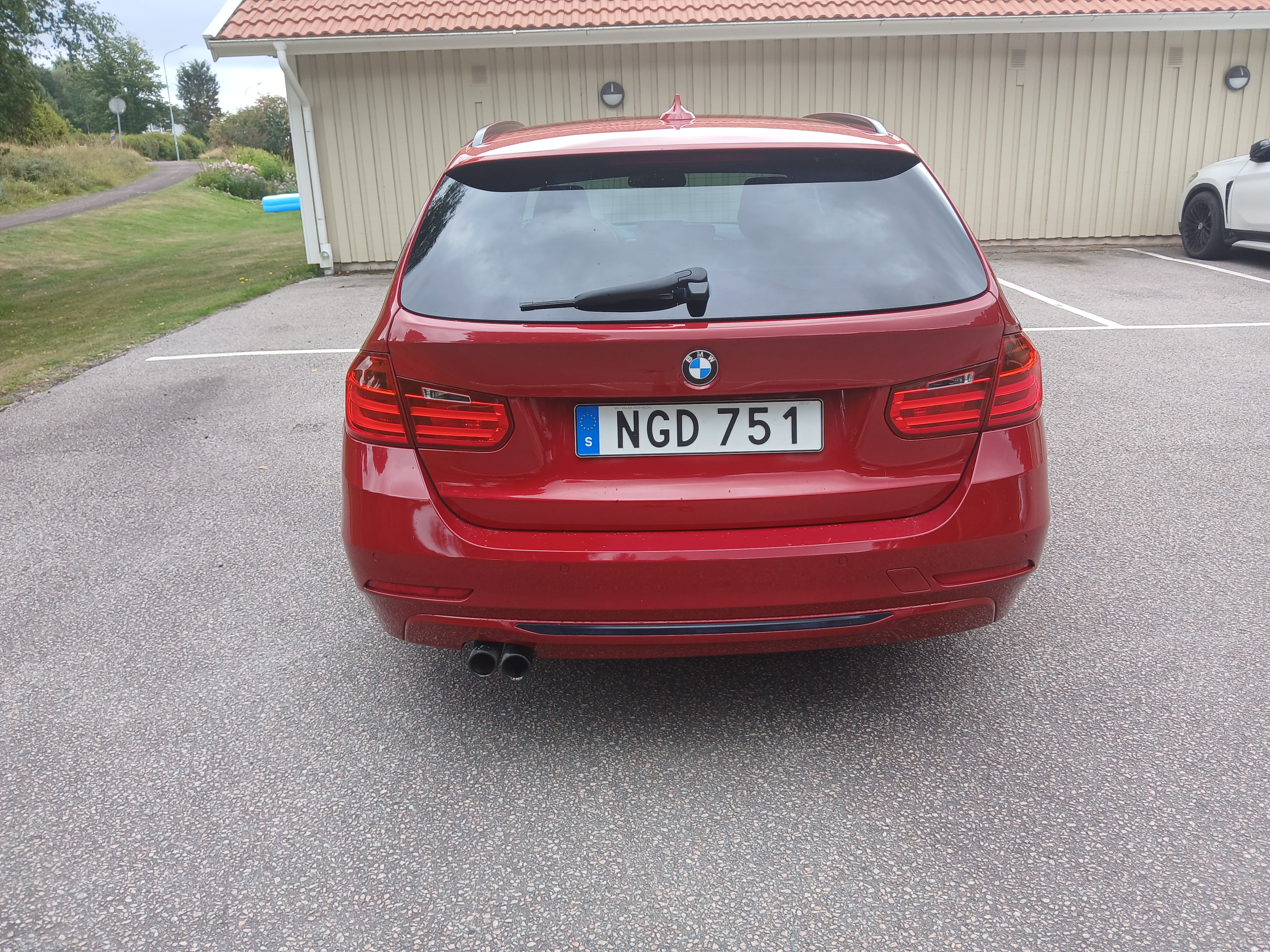 BMW 328 i Touring Steptronic 2013, bild 3/5
