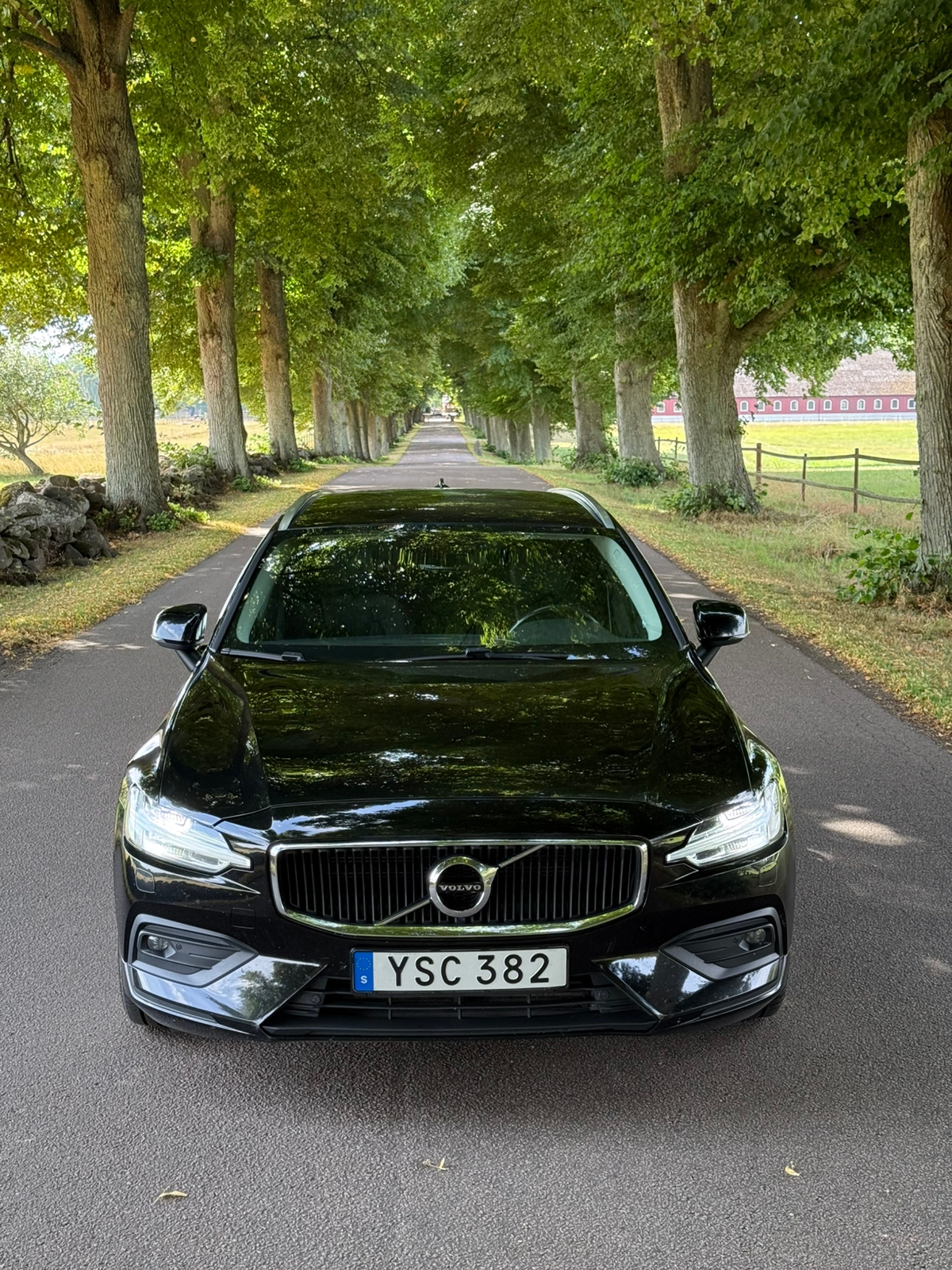 Volvo V60 D4 Geartronic 2019, kuva 2/5