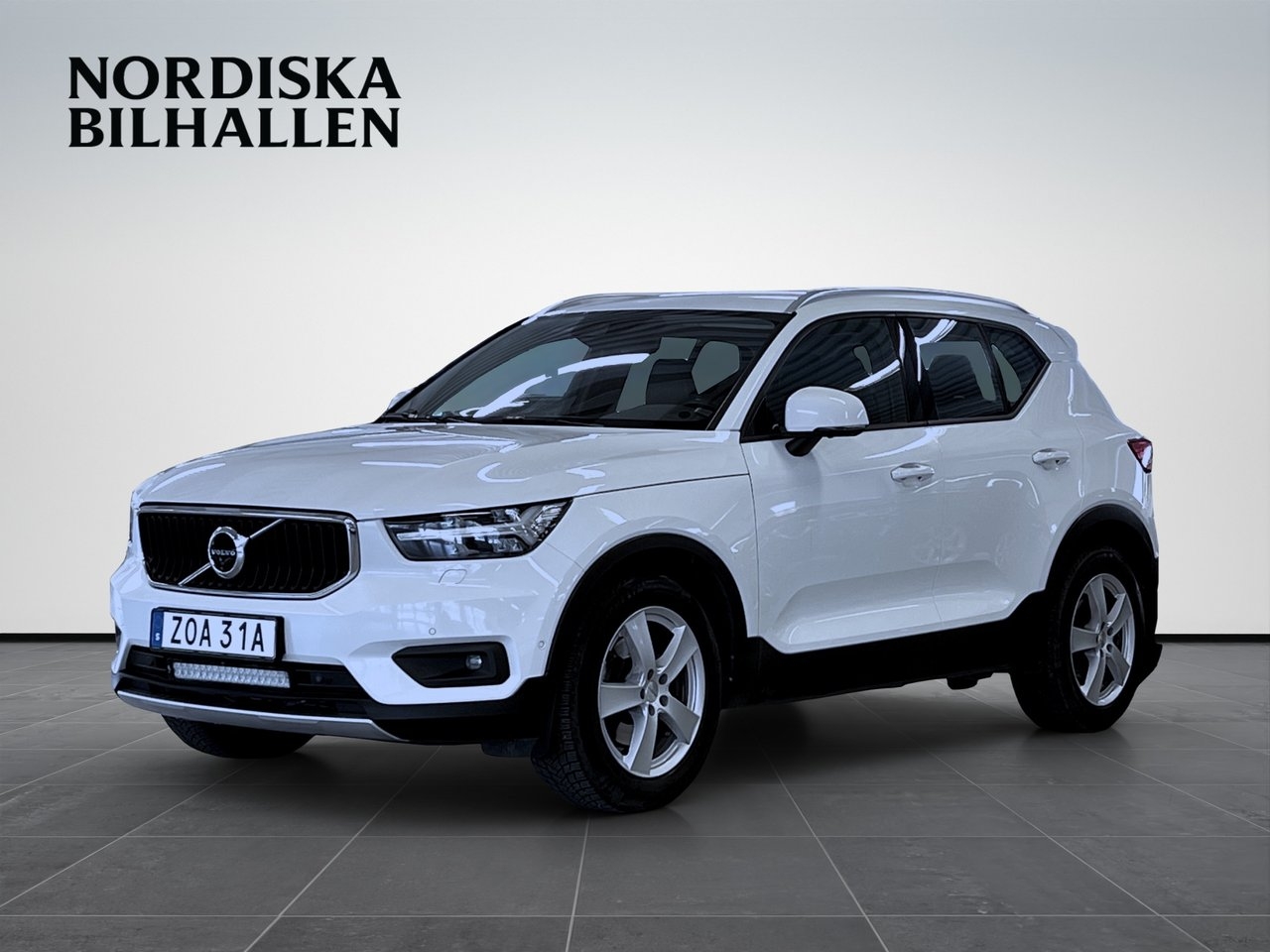 Volvo XC40 2020, photo 3/10