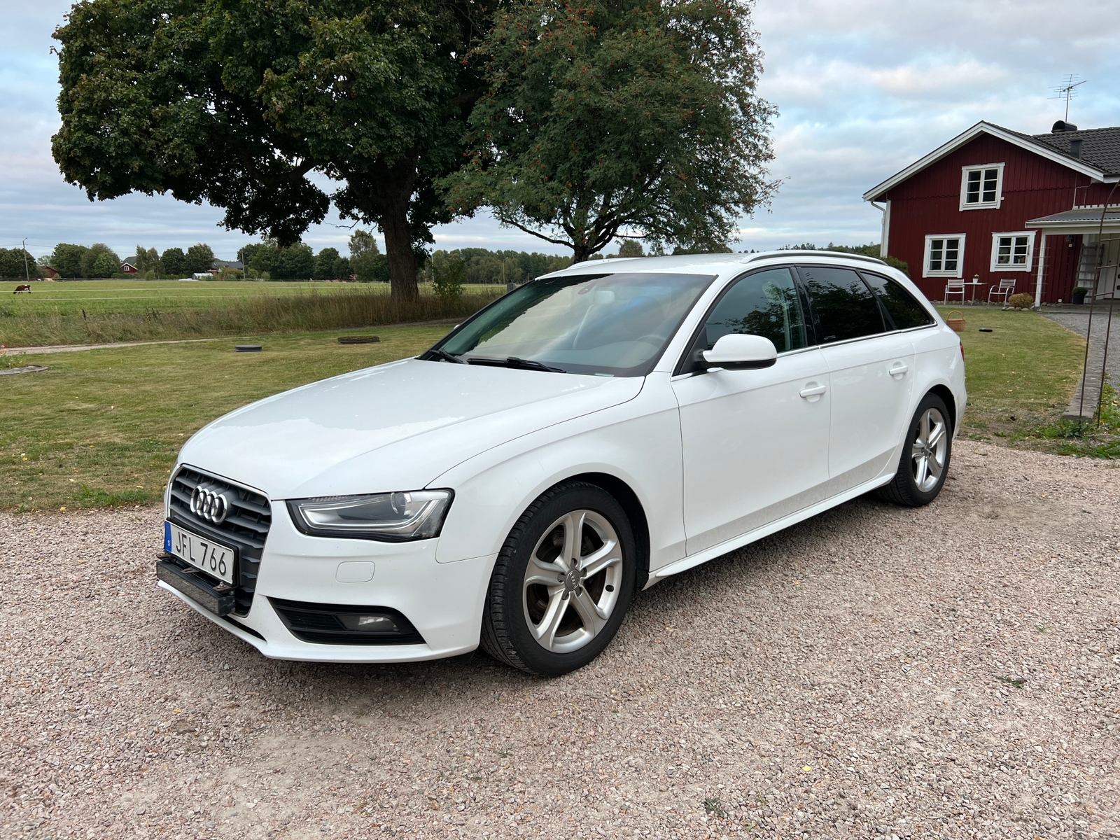 Audi A4 Avant 2.0 TDI DPF Manuell 2014, kuva 2/10